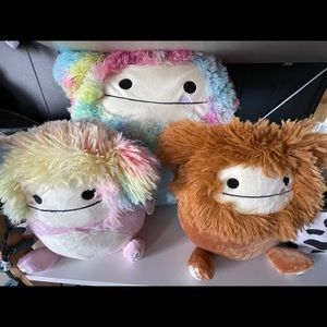 Bigfoot squishmallows 8” Benny, 8” US caparinne & 16” zozo
BNWT
